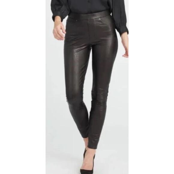 Spanx Faux Leather Like Ankle Skinny Pants Size Small Pull On Black *with slit* - Picture 2 of 10